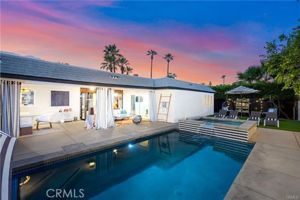 1190 S Calle Marcus, Palm Springs, CA 92264