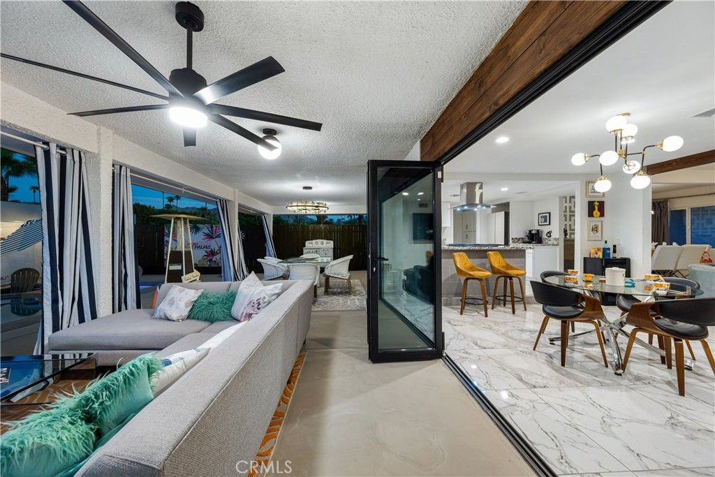 1190 S Calle Marcus, Palm Springs, CA 92264