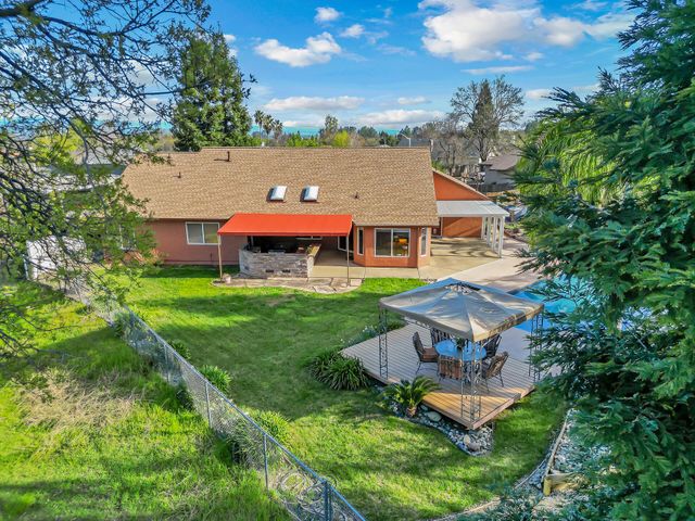 4212 Sungold Circle, Redding, CA 96001