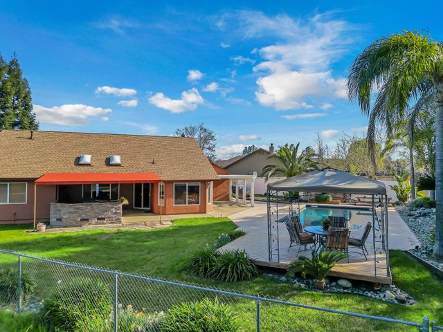 4212 Sungold Circle, Redding, CA 96001