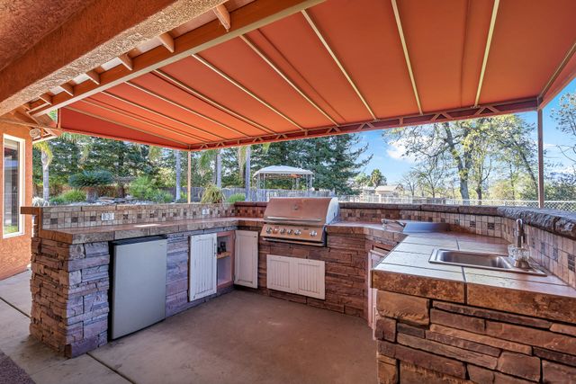 4212 Sungold Circle, Redding, CA 96001
