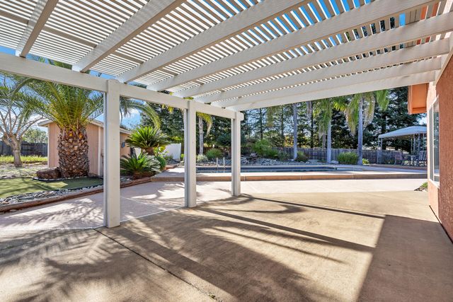 4212 Sungold Circle, Redding, CA 96001