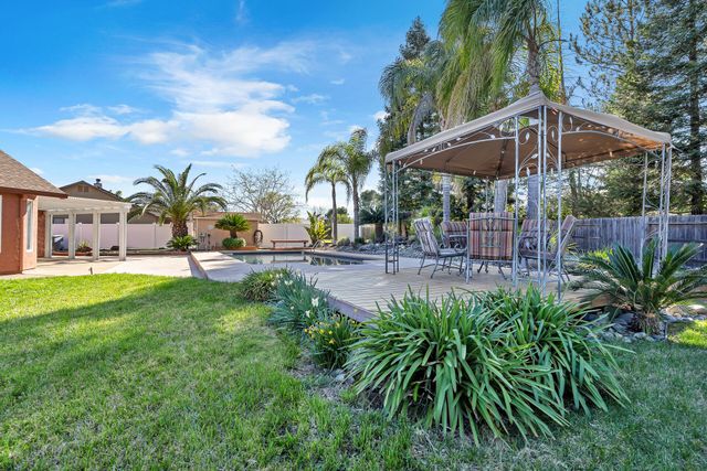 4212 Sungold Circle, Redding, CA 96001