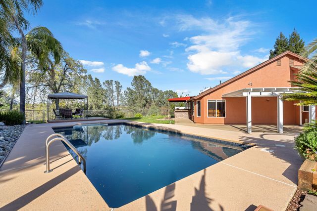 4212 Sungold Circle, Redding, CA 96001