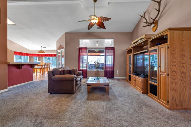 4212 Sungold Circle, Redding, CA 96001