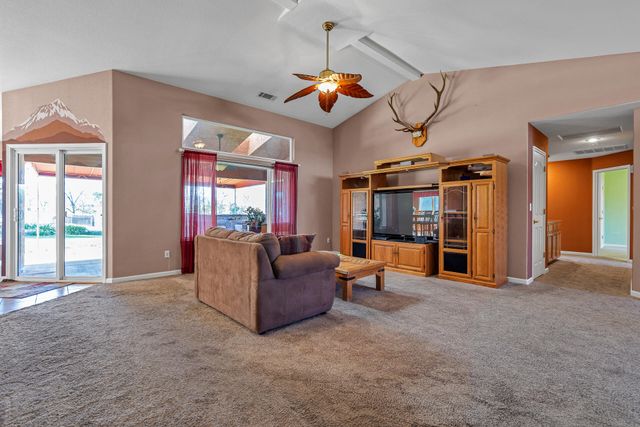 4212 Sungold Circle, Redding, CA 96001