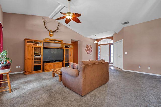 4212 Sungold Circle, Redding, CA 96001