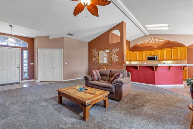 4212 Sungold Circle, Redding, CA 96001