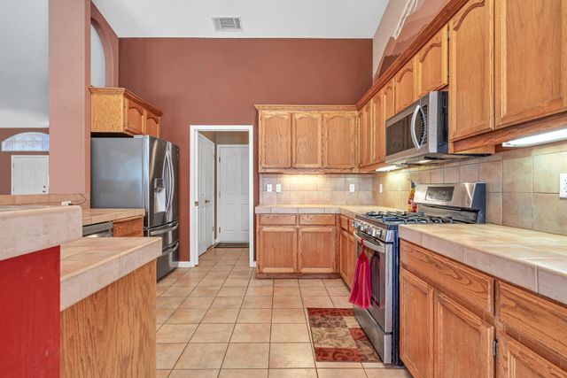 4212 Sungold Circle, Redding, CA 96001