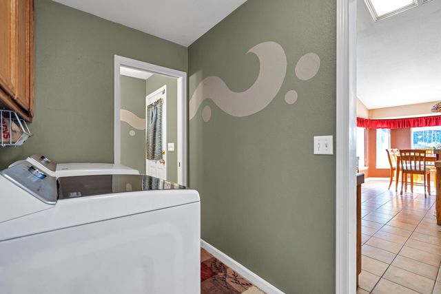 4212 Sungold Circle, Redding, CA 96001