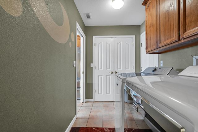 4212 Sungold Circle, Redding, CA 96001