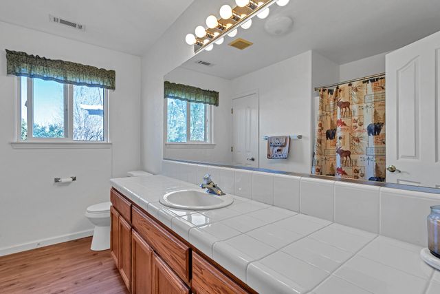 4212 Sungold Circle, Redding, CA 96001