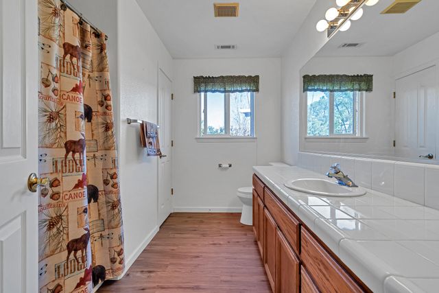 4212 Sungold Circle, Redding, CA 96001