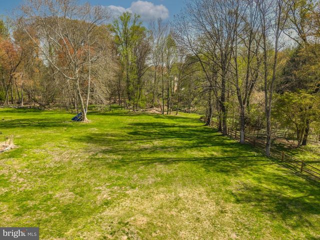 405 E WOODLAND AVE, Springfield, PA 19064