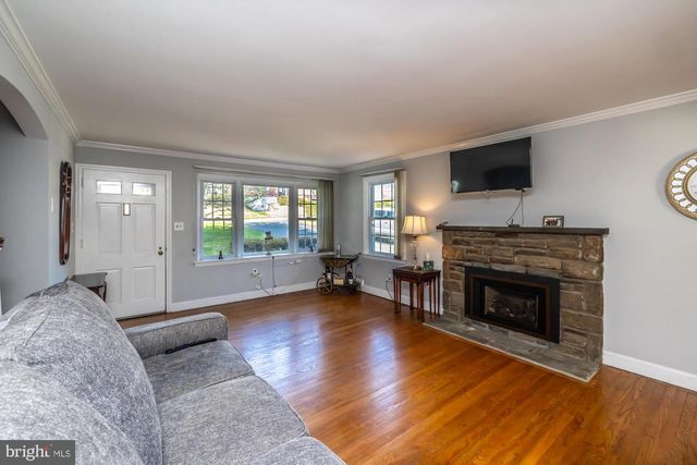 405 E WOODLAND AVE, Springfield, PA 19064