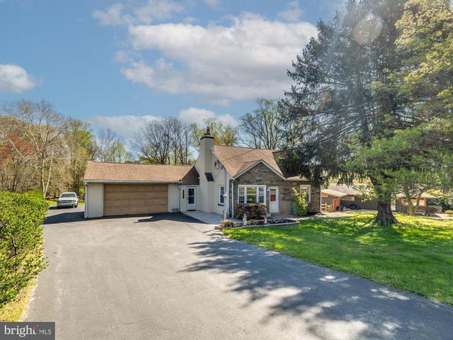 405 E WOODLAND AVE, Springfield, PA 19064