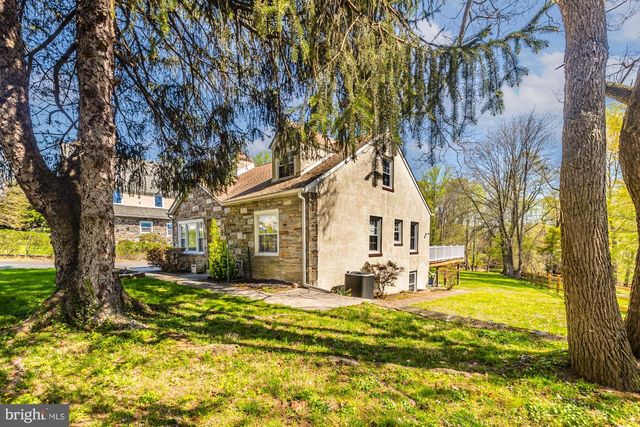 405 E WOODLAND AVE, Springfield, PA 19064