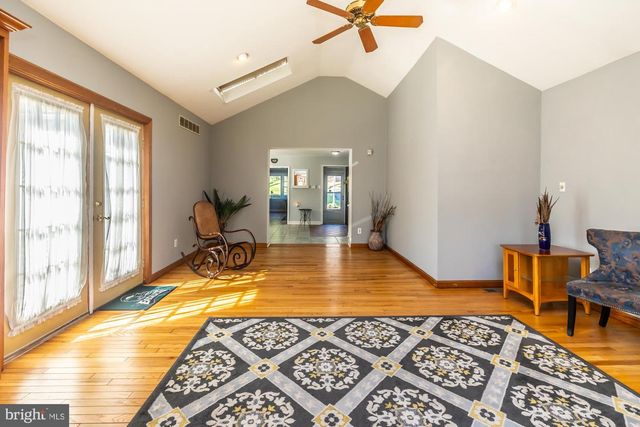 405 E WOODLAND AVE, Springfield, PA 19064