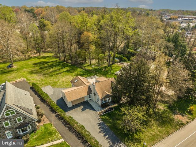 405 E WOODLAND AVE, Springfield, PA 19064