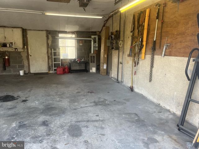 405 E WOODLAND AVE, Springfield, PA 19064