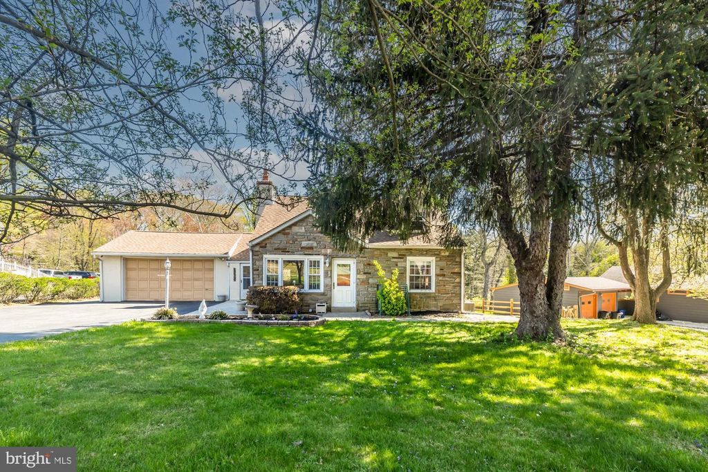 405 E WOODLAND AVE, Springfield, PA 19064