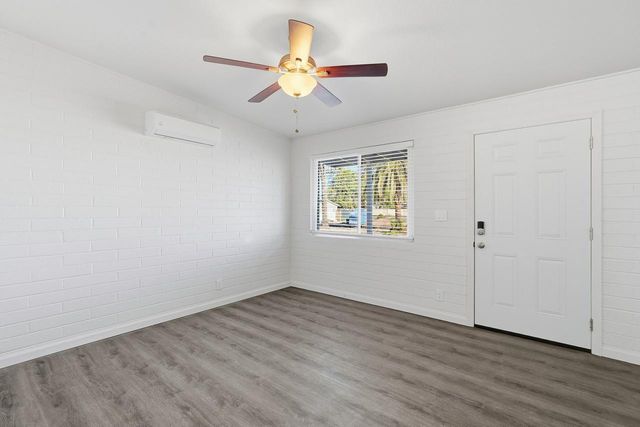 623 S Country Club Drive 15, Mesa, AZ 85210