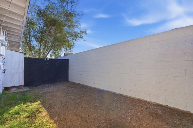 623 S Country Club Drive 15, Mesa, AZ 85210