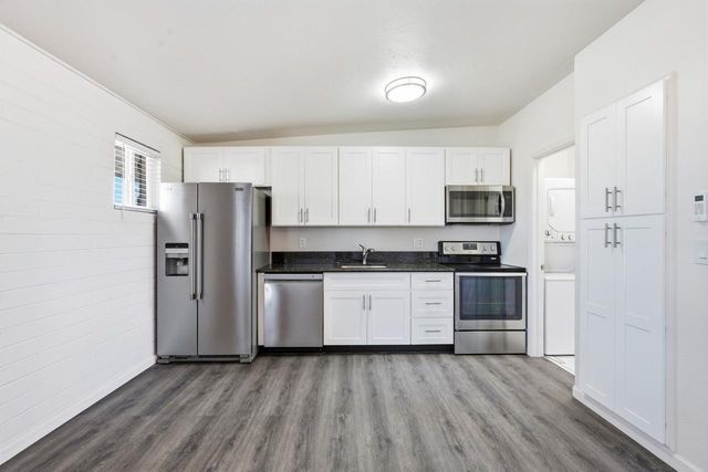 623 S Country Club Drive 15, Mesa, AZ 85210