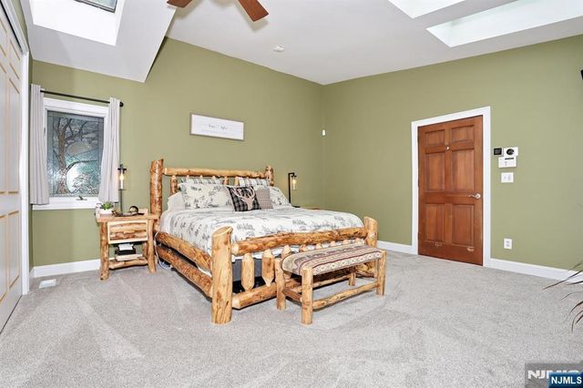 5 Longview Lane, Ringwood, NJ 07456