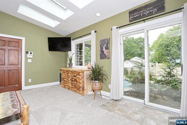 5 Longview Lane, Ringwood, NJ 07456