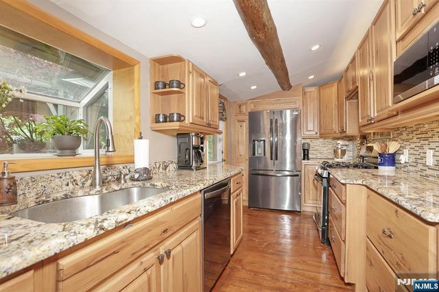 5 Longview Lane, Ringwood, NJ 07456