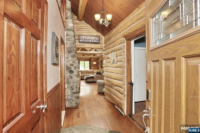 5 Longview Lane, Ringwood, NJ 07456