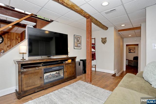 5 Longview Lane, Ringwood, NJ 07456