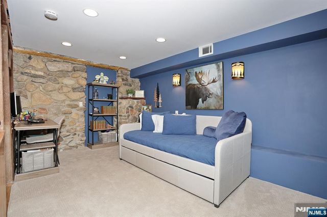 5 Longview Lane, Ringwood, NJ 07456