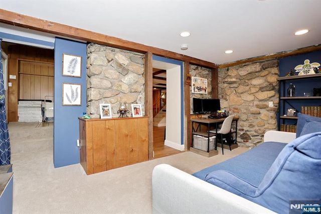 5 Longview Lane, Ringwood, NJ 07456