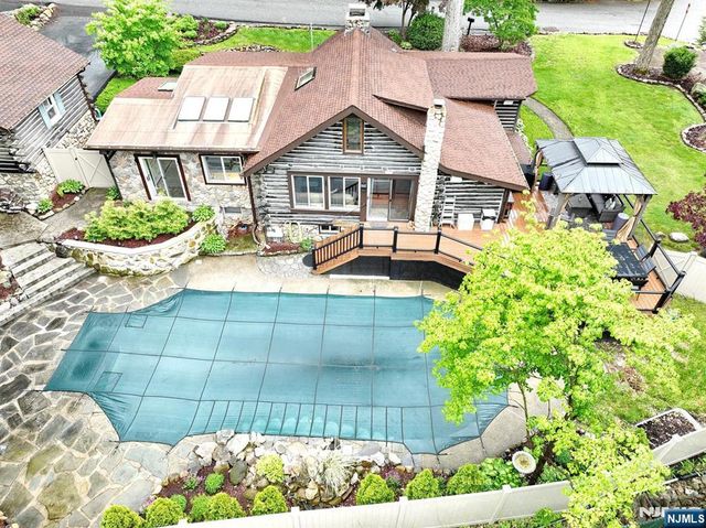 5 Longview Lane, Ringwood, NJ 07456