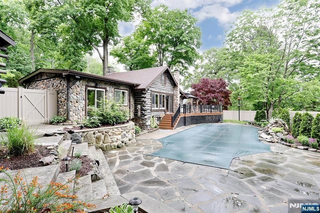 5 Longview Lane, Ringwood, NJ 07456
