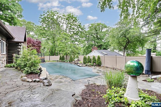 5 Longview Lane, Ringwood, NJ 07456