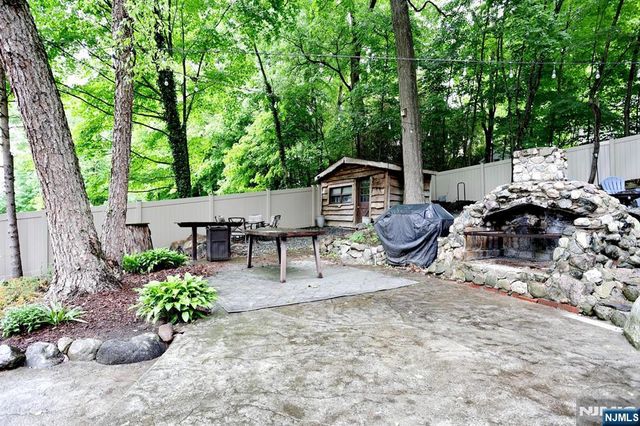 5 Longview Lane, Ringwood, NJ 07456