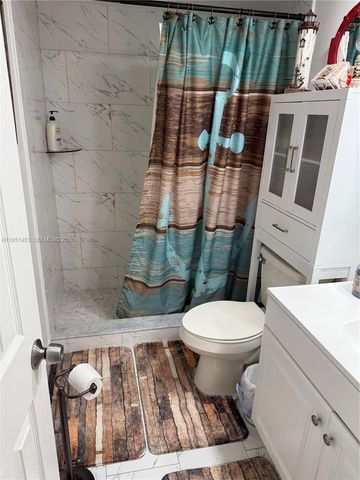 8911 S Hollybrook Blvd 305, Pembroke Pines, FL 33025