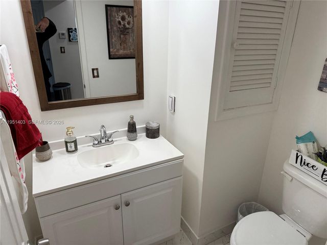 8911 S Hollybrook Blvd 305, Pembroke Pines, FL 33025