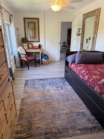 8911 S Hollybrook Blvd 305, Pembroke Pines, FL 33025