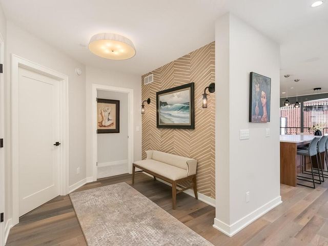 1201 Yale Place 1107, Minneapolis, MN 55403