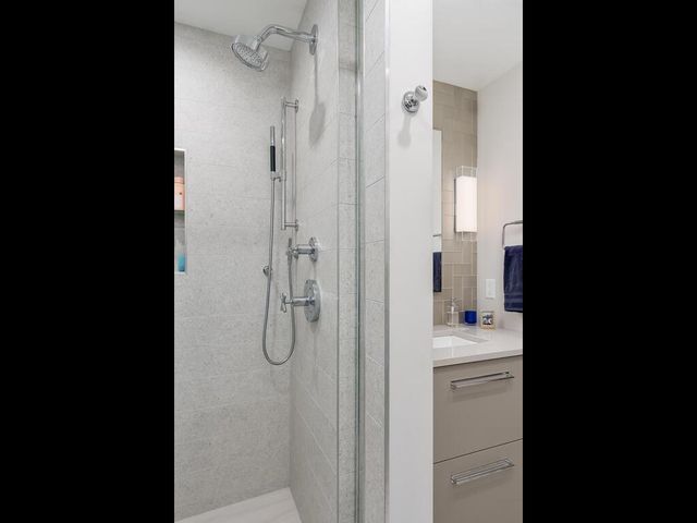 1201 Yale Place 1107, Minneapolis, MN 55403