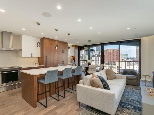 1201 Yale Place 1107, Minneapolis, MN 55403