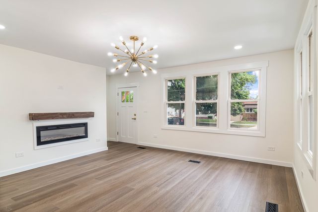 10528 S Lawndale Avenue, Chicago, IL 60655
