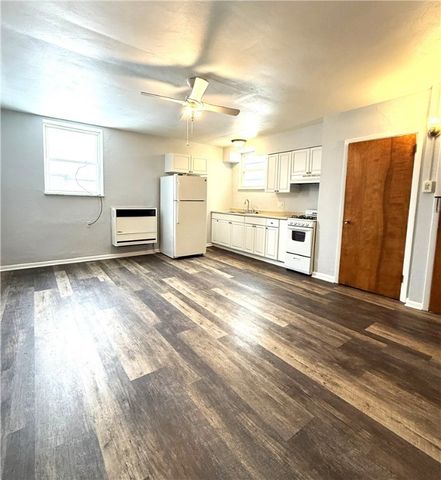 2811 Brownsville Rd 3, Brentwood, PA 15227