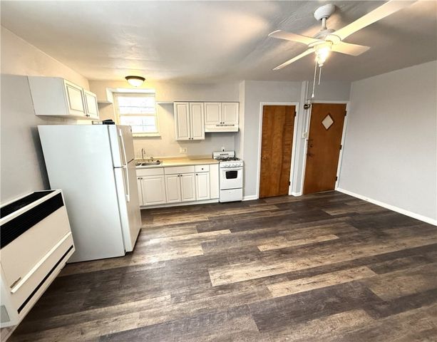 2811 Brownsville Rd 3, Brentwood, PA 15227