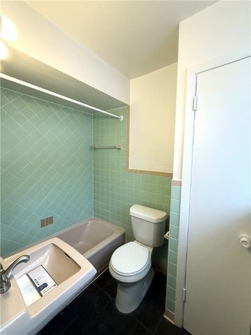 2811 Brownsville Rd 3, Brentwood, PA 15227