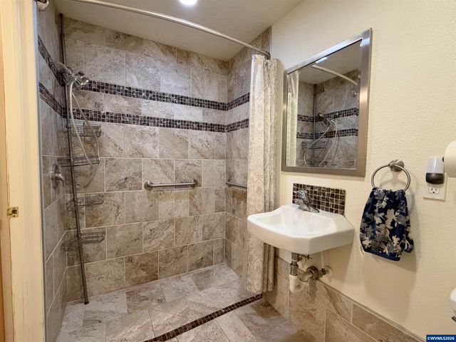 6555 Looney Ln SW, Albany, OR 97321